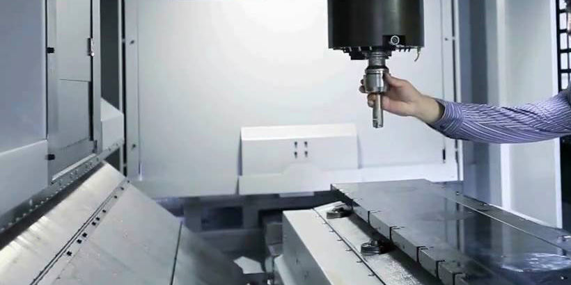 Column and knee type milling machines